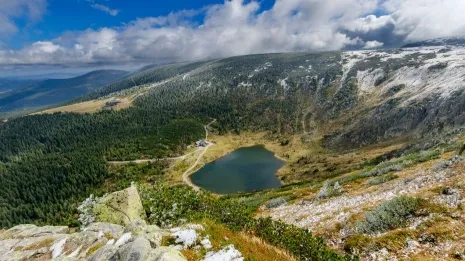 Karkonosze - kraina tajemniczych wodospadów i formacji skalnych